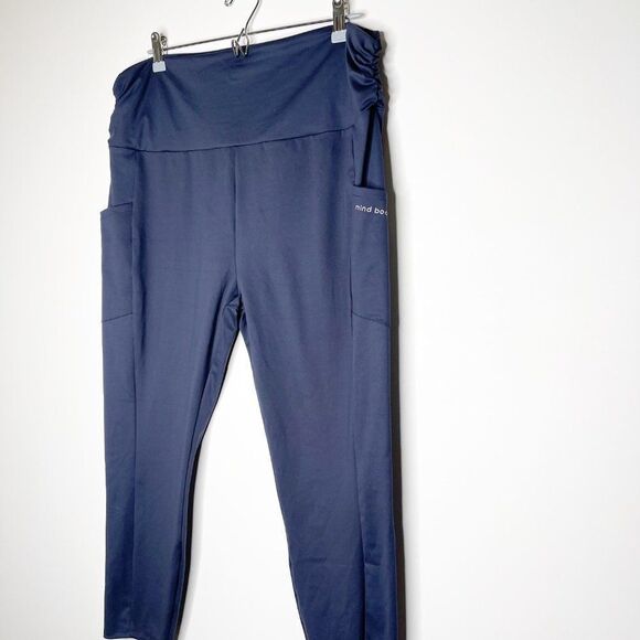 PEACE LOVE WORLD Crop Ruched Waist Leggings 1XP - Picture 3 of 10